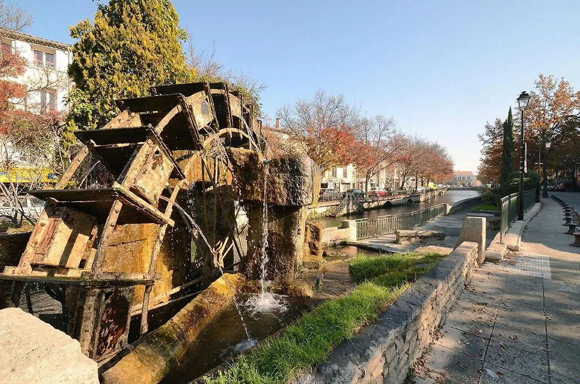 Gite De L'Olivier, Classe, Climatise, Jardin Avec Parking Gratuit Devant Le Logement Et A 5 Minutes Du Centre-Ville A Pied L'Isle-sur-la-Sorgue 0*,  France