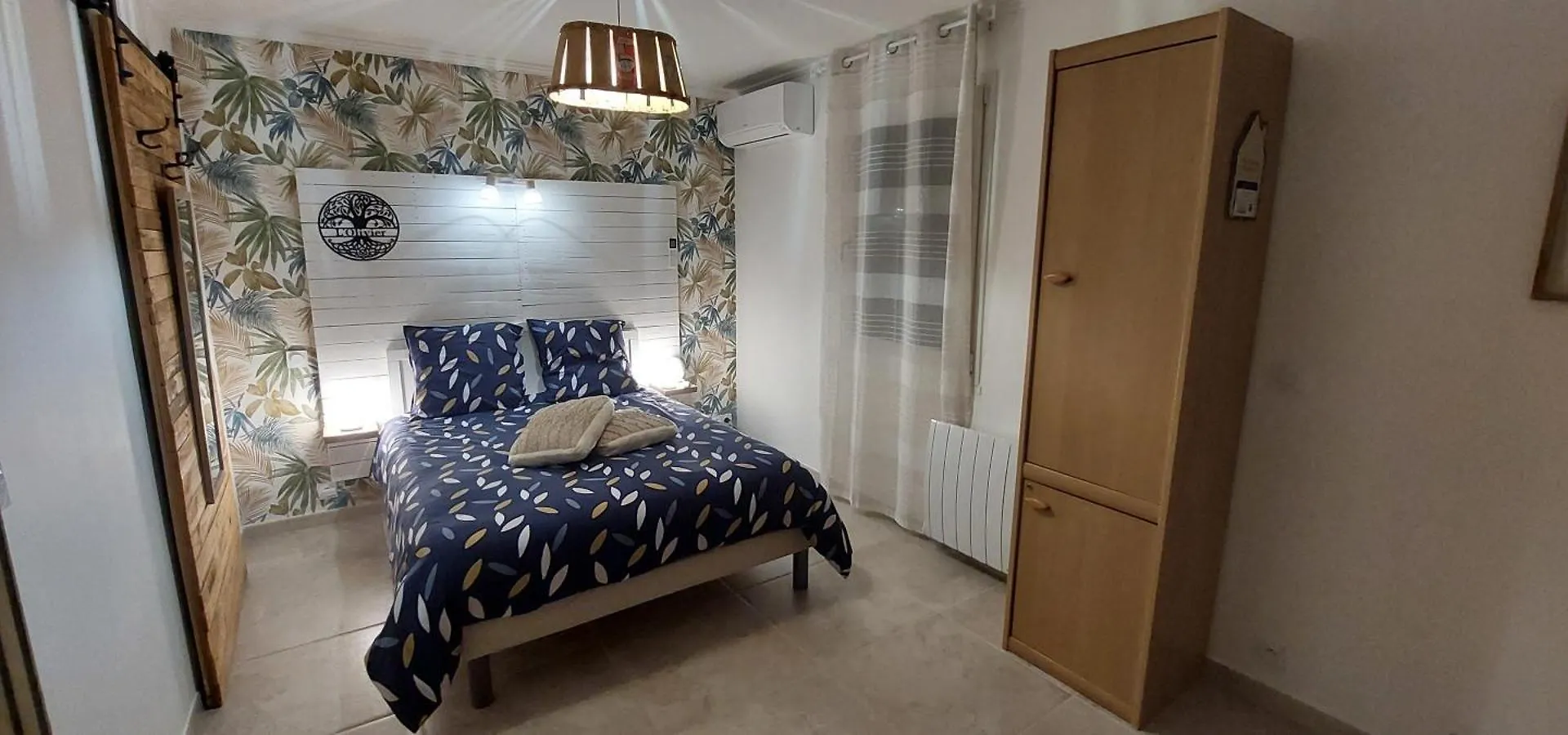 Gite De L'Olivier, Classe, Climatise, Jardin Avec Parking Gratuit Devant Le Logement Et A 5 Minutes Du Centre-Ville A Pied L'Isle-sur-la-Sorgue 0*,  France